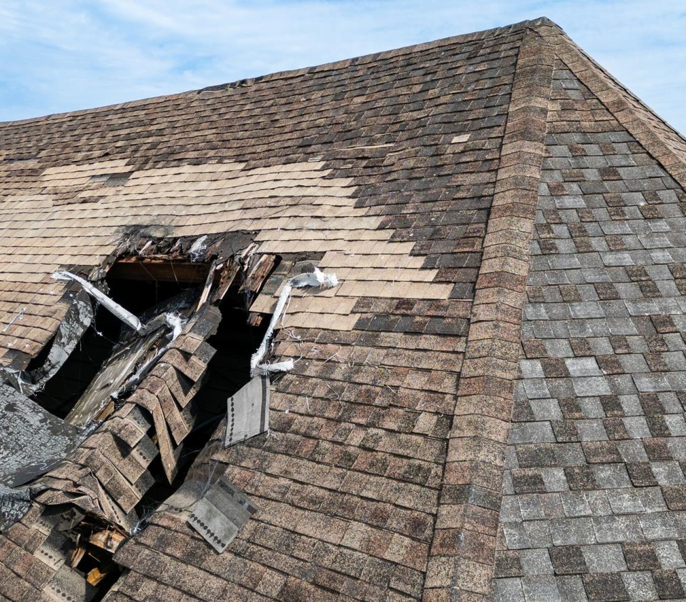 Roof repair in Lincoln, NE preventing leaks and damage