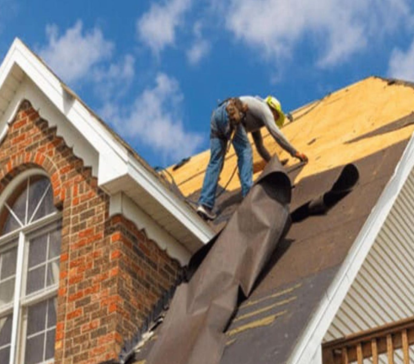 Trusted roofing contractor near me in Grand Island, NE for residential and commercial needs