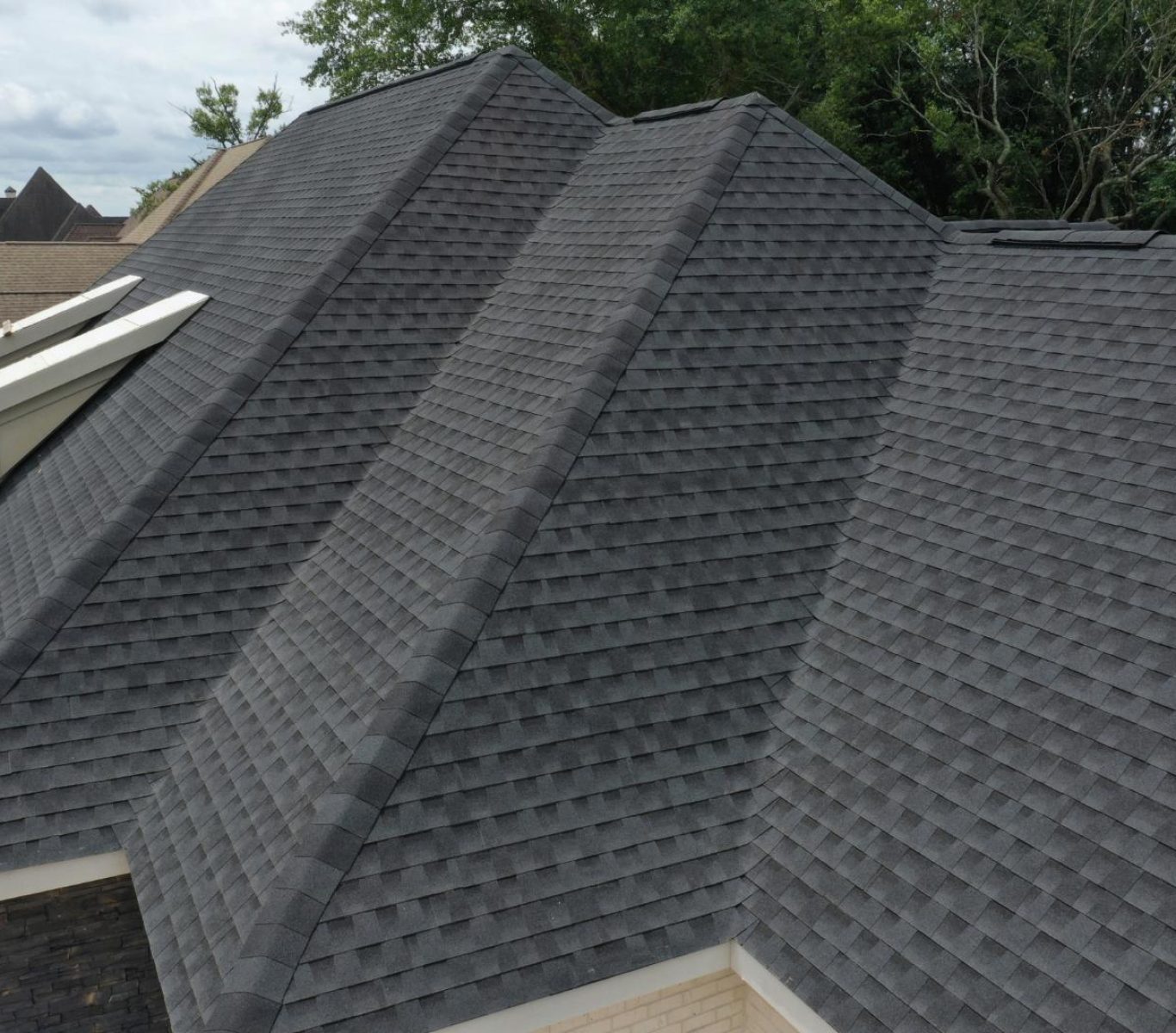 Licensed roofing contractor in Omaha, NE providing expert roof installations